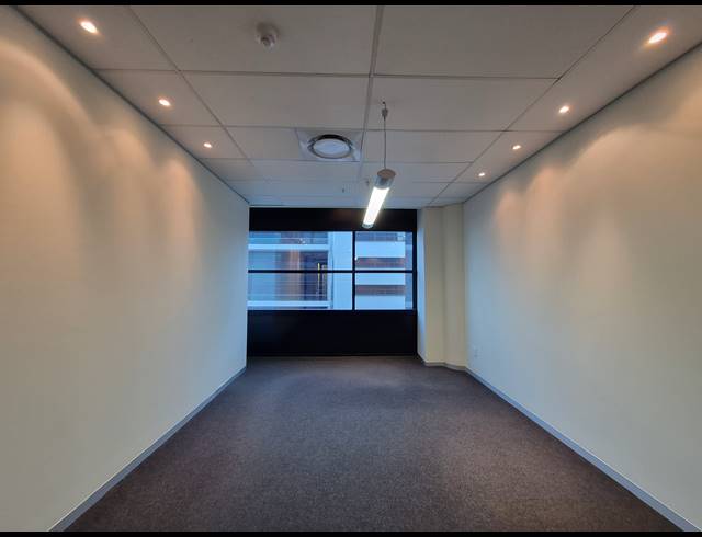 106M² OFFICE TO LET IN SANDTON CENTRAL